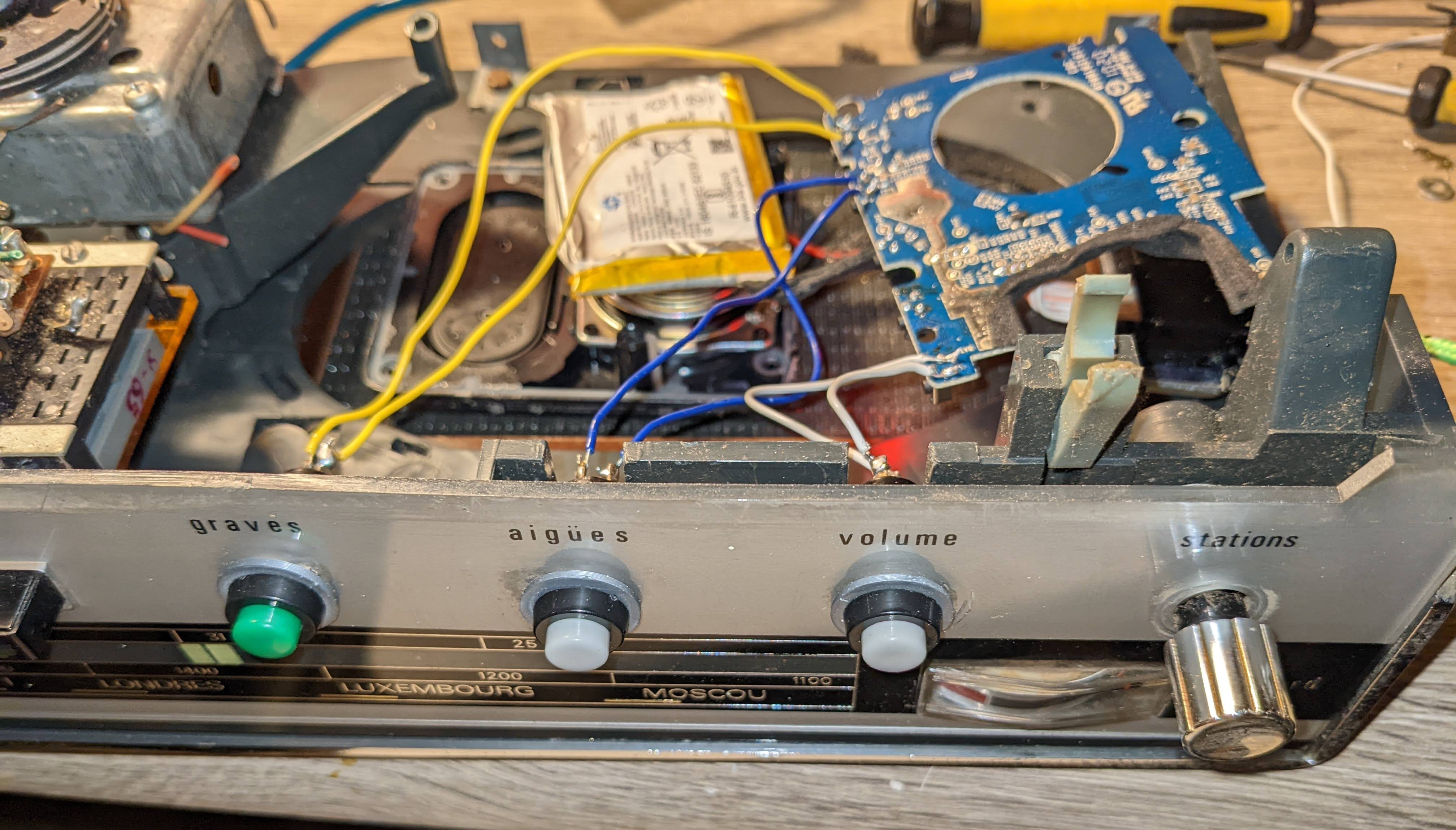 Install JBL bluetooth speaker in old receiver